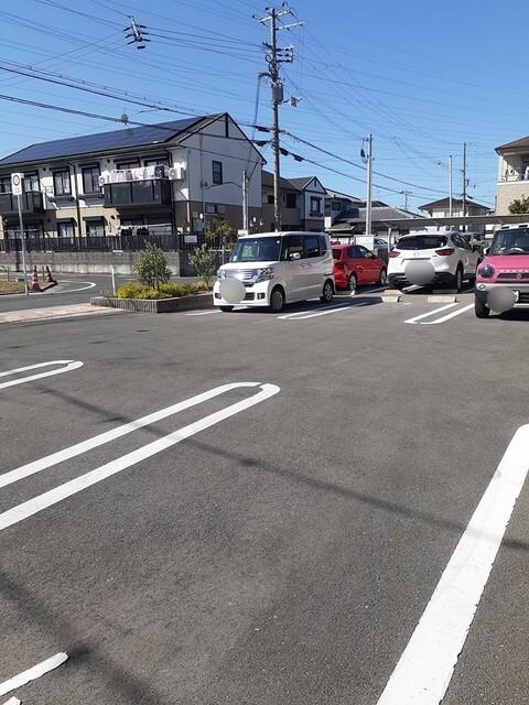 アクラス岸和田（201） 駐車場