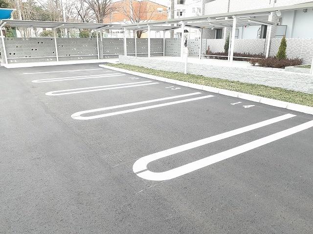 エフ　レジデンス（203） 駐車場