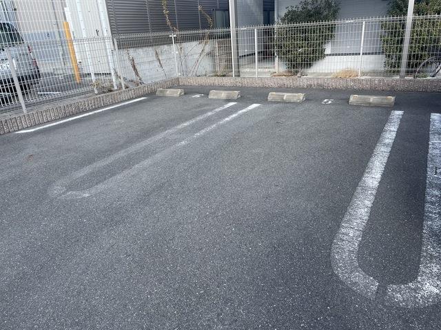 ユーアイ・ハイツ池田Ⅱ（203） 駐車場