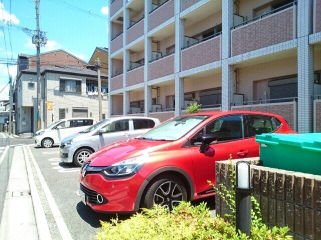 ユーヴェＳ（106） 駐車場