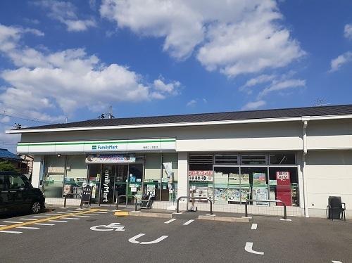 ファミリーマート樫原江ノ本町店：270m
