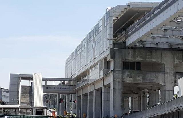 豊川駅：2000m