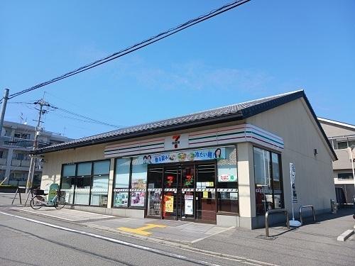 セブンイレブン京都鷹峯藤林店：859m