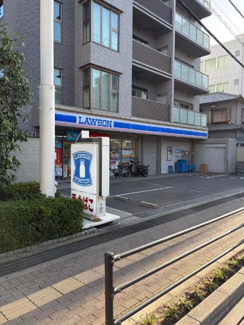 ローソン吹田豊津中学校前店：289m
