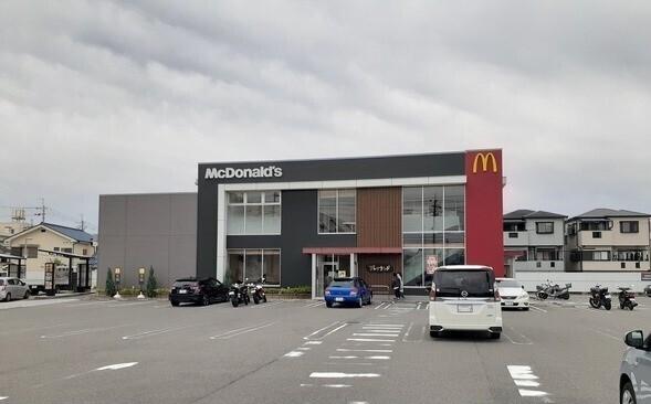 マクドナルド様：210m