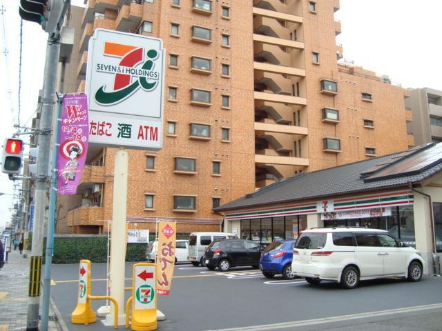 セブンイレブン：256m
