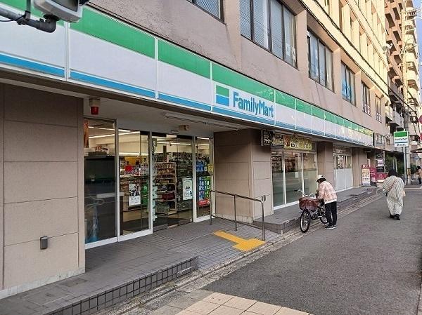 ファミリーマート 丸太町猪熊店：400m