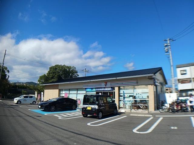 セブンイレブン 京都桂上野西店：200m