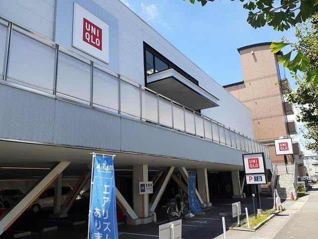 ユニクロ 上桂店：250m