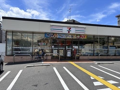 セブンイレブン京都上桂東ノ口店：300m