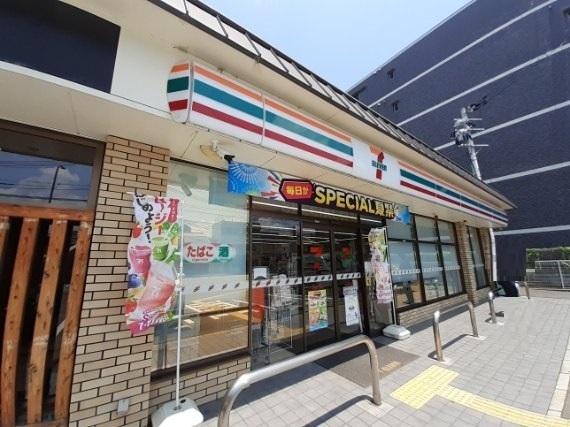 セブンイレブン京都西七条店：800m