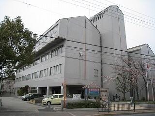 堺市立西図書館：688m