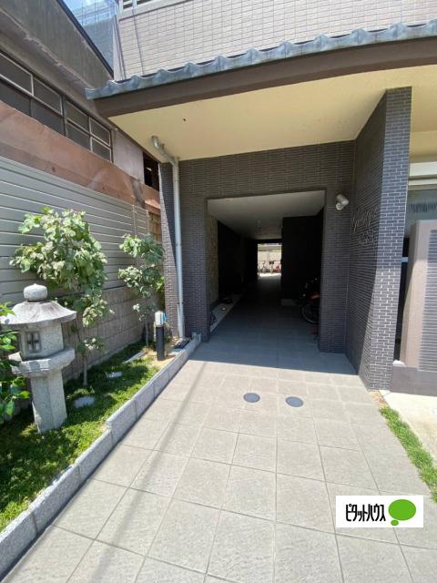 Ｇｒａｎｇｅ四条大宮（102） エントランス