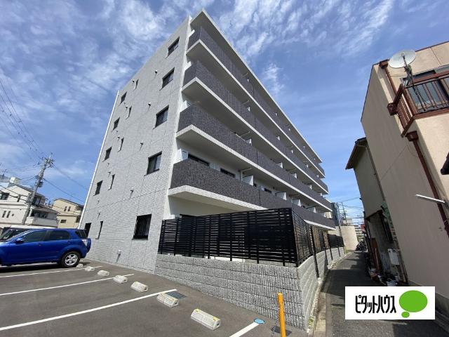トサキパークコート西京極（0503） 駐車場