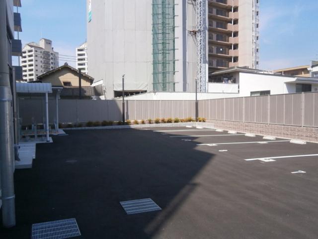 プリメーロ 66（501） 駐車場