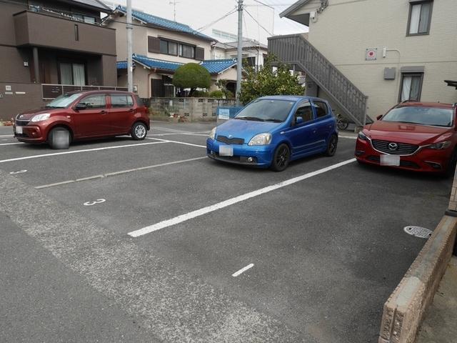 レモンハウス（102） 駐車場