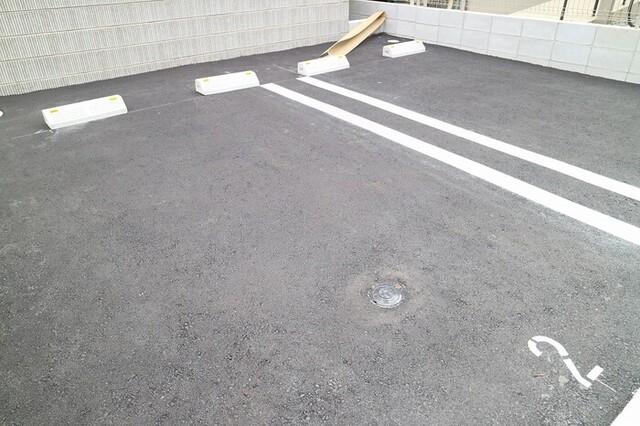 ヴェラ　アズール（202） 駐車場