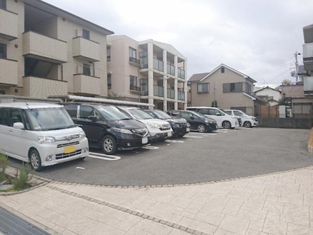 ワンモアオッツ（103） 駐車場