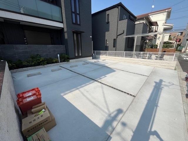 クラシスト泉町（102） 駐車場