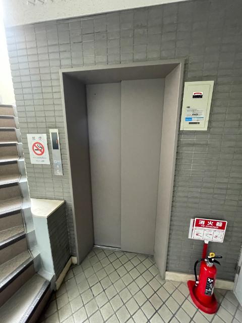 グランドーム国際 駐車場