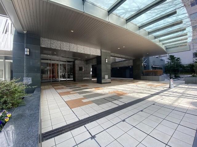 ビオール大阪大手前タワー エントランス