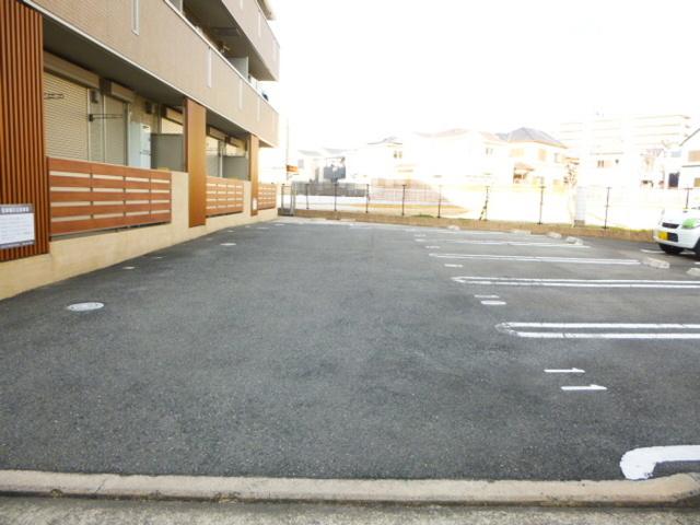 トレス　ベイア（201） 駐車場