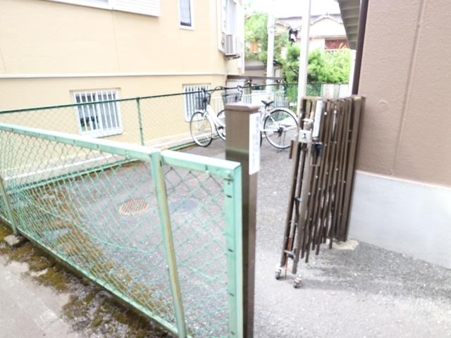 マンション奥野（302） エントランス