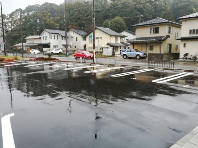 パークヒル岩倉（203） 駐車場