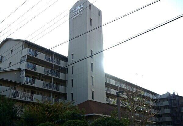 三菱地所グループ分譲マンション。「日吉台口」バス停徒歩3分、東海道本線「高槻」駅の利用が可能です。