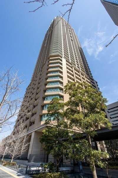 三菱地所レジデンス他分譲。2013年3月築、地上48階建・総戸数525戸の超高層タワーマンション。