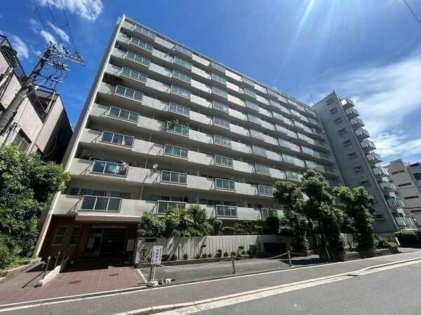 地下鉄谷町線・堺筋線「南森町」駅徒歩4分含む、4沿線4駅が徒歩圏内の利便性が高い立地です。