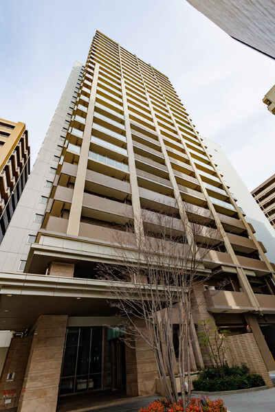 三菱地所レジデンス分譲、平成26年2月建築の免震構造マンション。