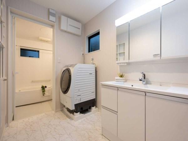 玄関（2024年01月撮影）