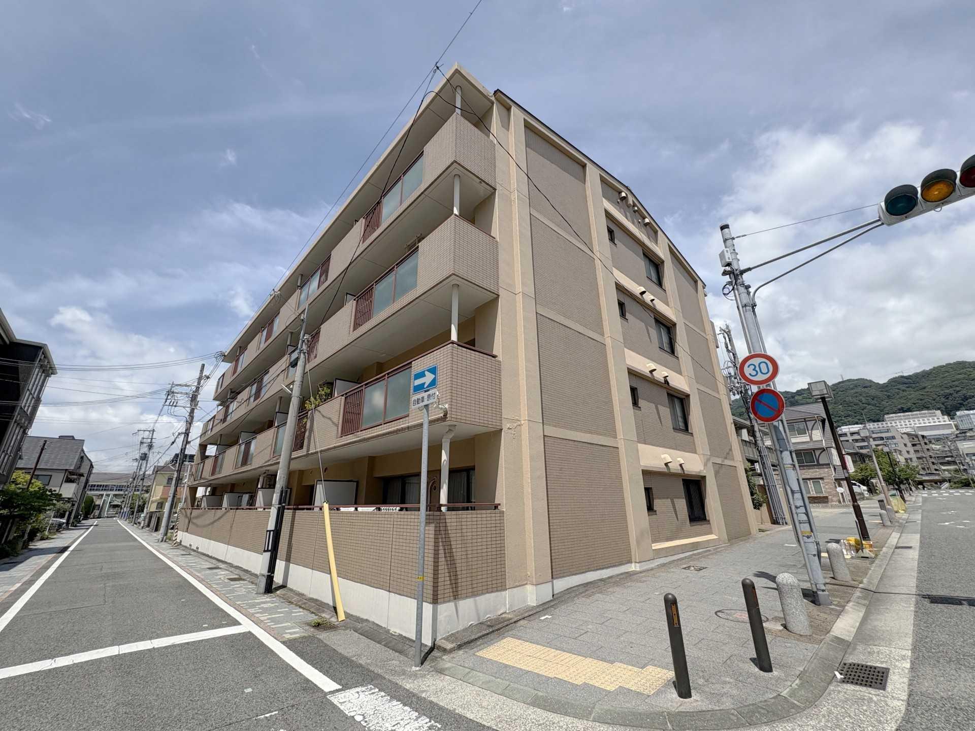 セレーノ甲南山手 外観