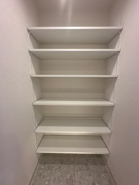 ザ・ガーデネスクシティコムズ館 収納