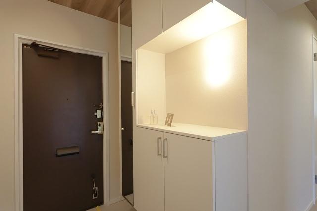 南花屋敷シティハウス 玄関