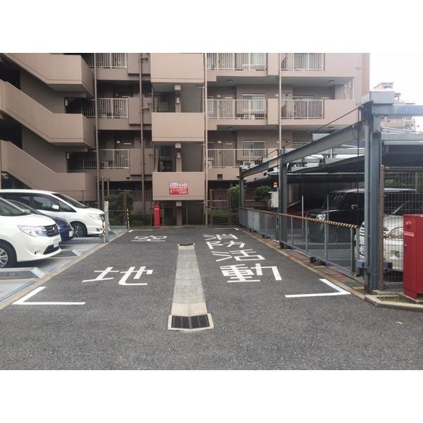 アステージ新金岡 駐車場