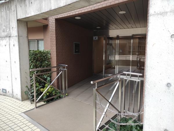 ユニハイム園田弐番館 エントランス