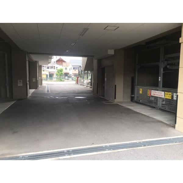 クレスタ三国ヶ丘センツィオ 駐車場