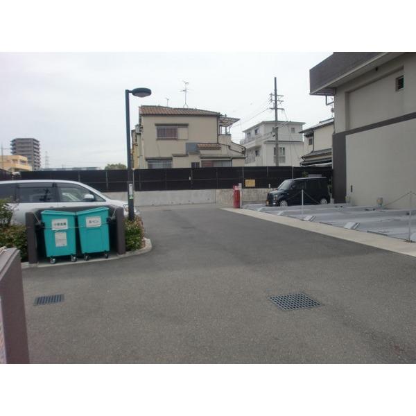 サンマンションアトレ新金岡アクシーレ 駐車場