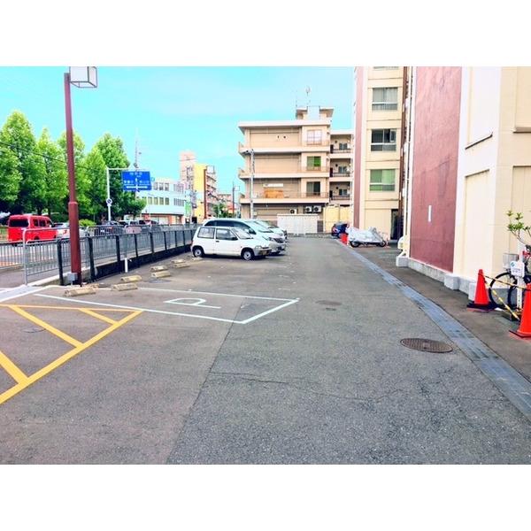 桃山台コーポラス 駐車場