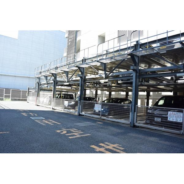 アルティス新金岡 駐車場