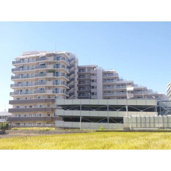 北花田ガーデンファミリアⅡ番館 外観