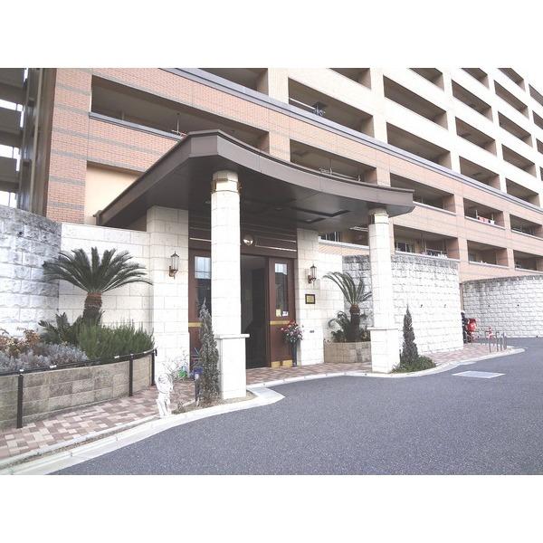 アリスト吹田新芦屋ヒルズ エントランス