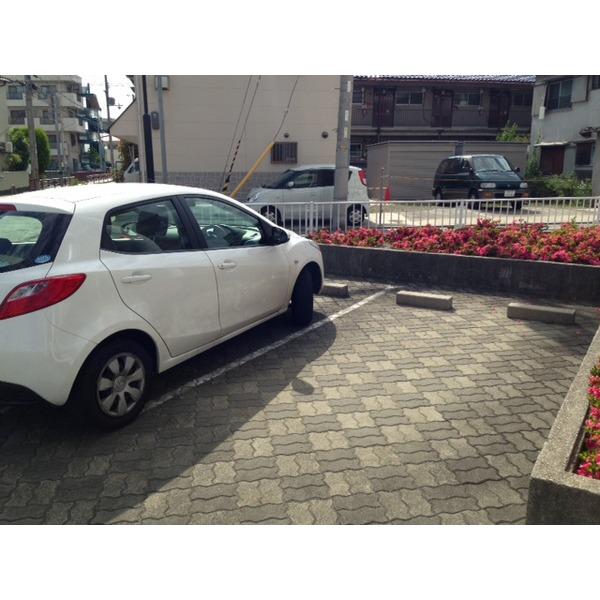 コスモ塚口南Ⅰ 駐車場