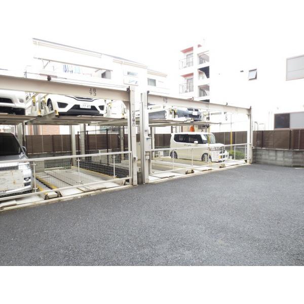 エステムコート豊中アンジェリーク 駐車場
