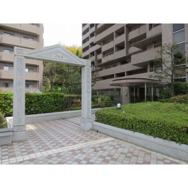 ジオ緑地公園三番館 エントランス
