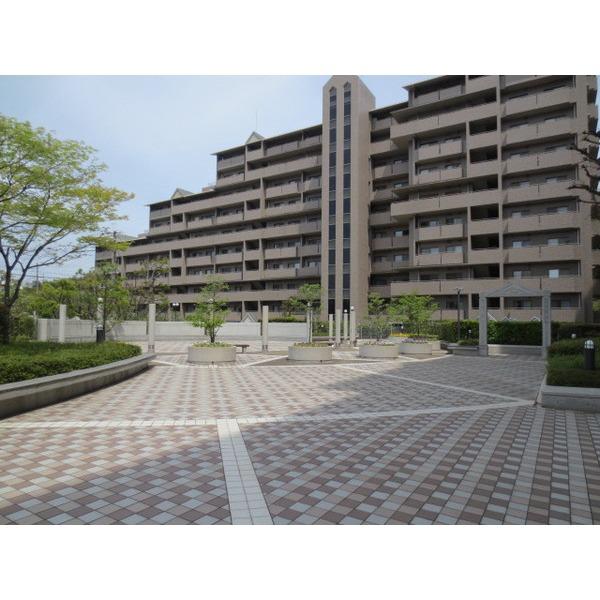 ジオ緑地公園三番館 エントランス