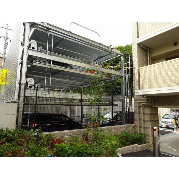 ジェイグラン千里丘 駐車場