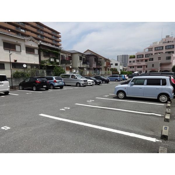 メロディーハイム吹田青葉丘 駐車場